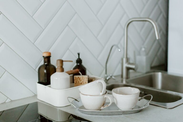 How to Make Your Kitchen Counters Clutter-Free: Simple Steps to a Tidy Space